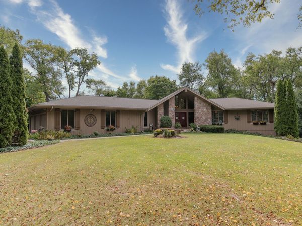 11N060 Johnstown Road, Elgin, IL 60124