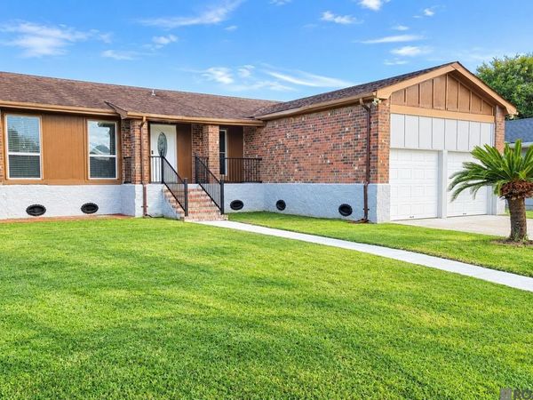 3717 Dulaney Drive, Harvey, LA 70058