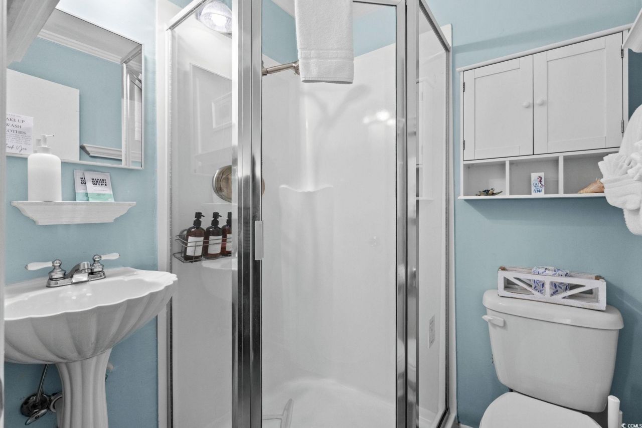 9520 Shore Dr. Photo 24