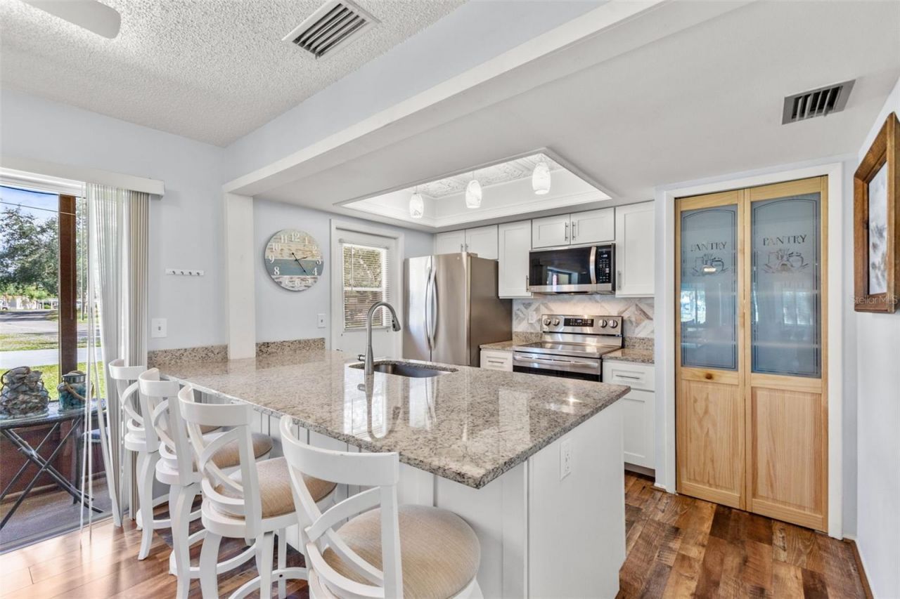 1104 W Faith Circle, Bradenton, FL 34212 Photo