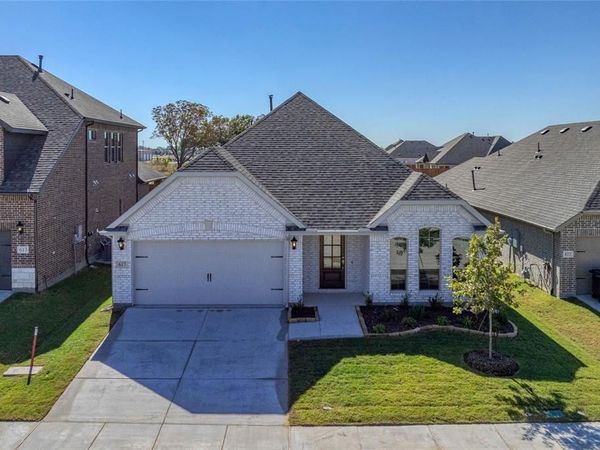 617 Brazos Drive, Van Alstyne, TX 75495
