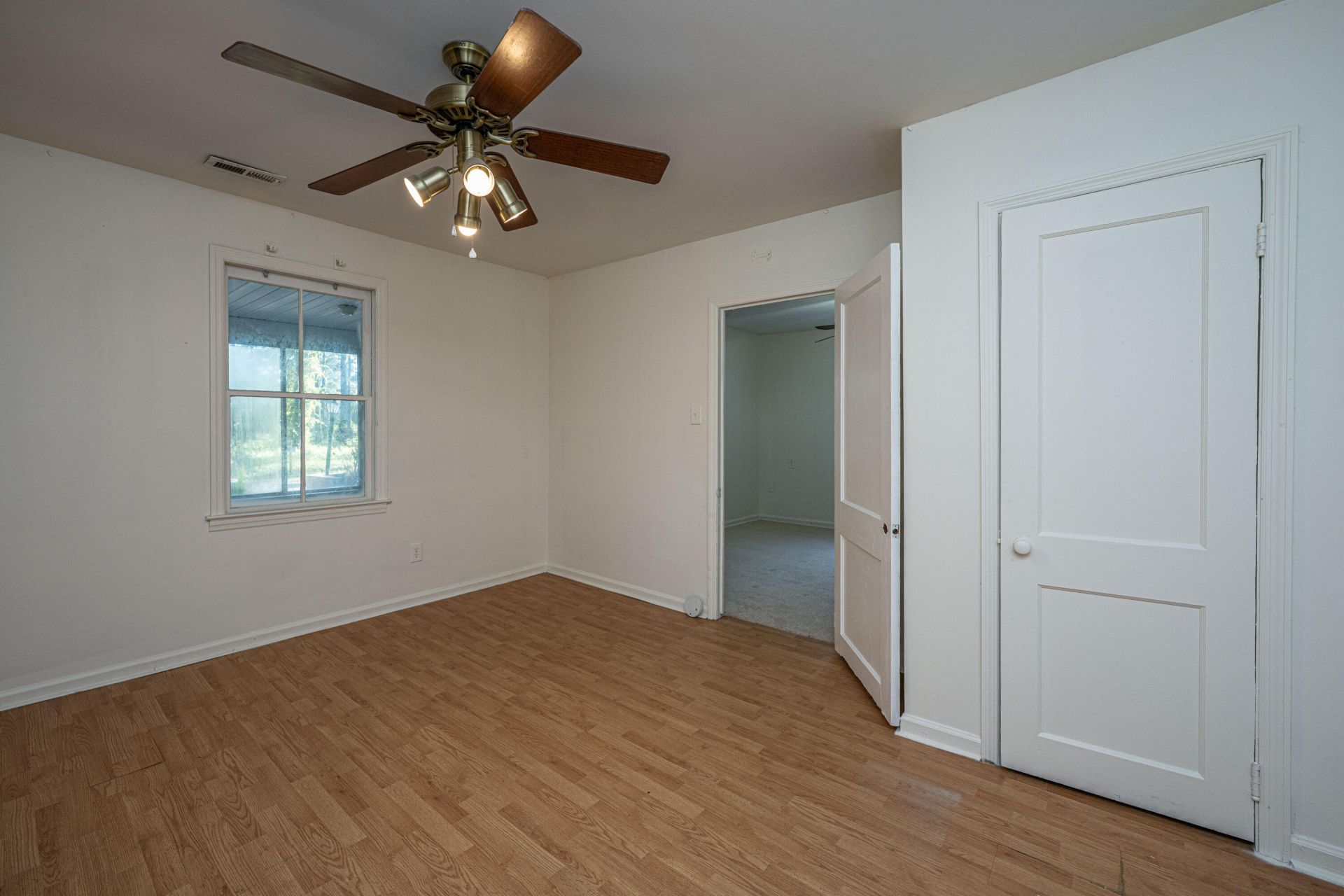 1063 S Pinckney Street Photo 20