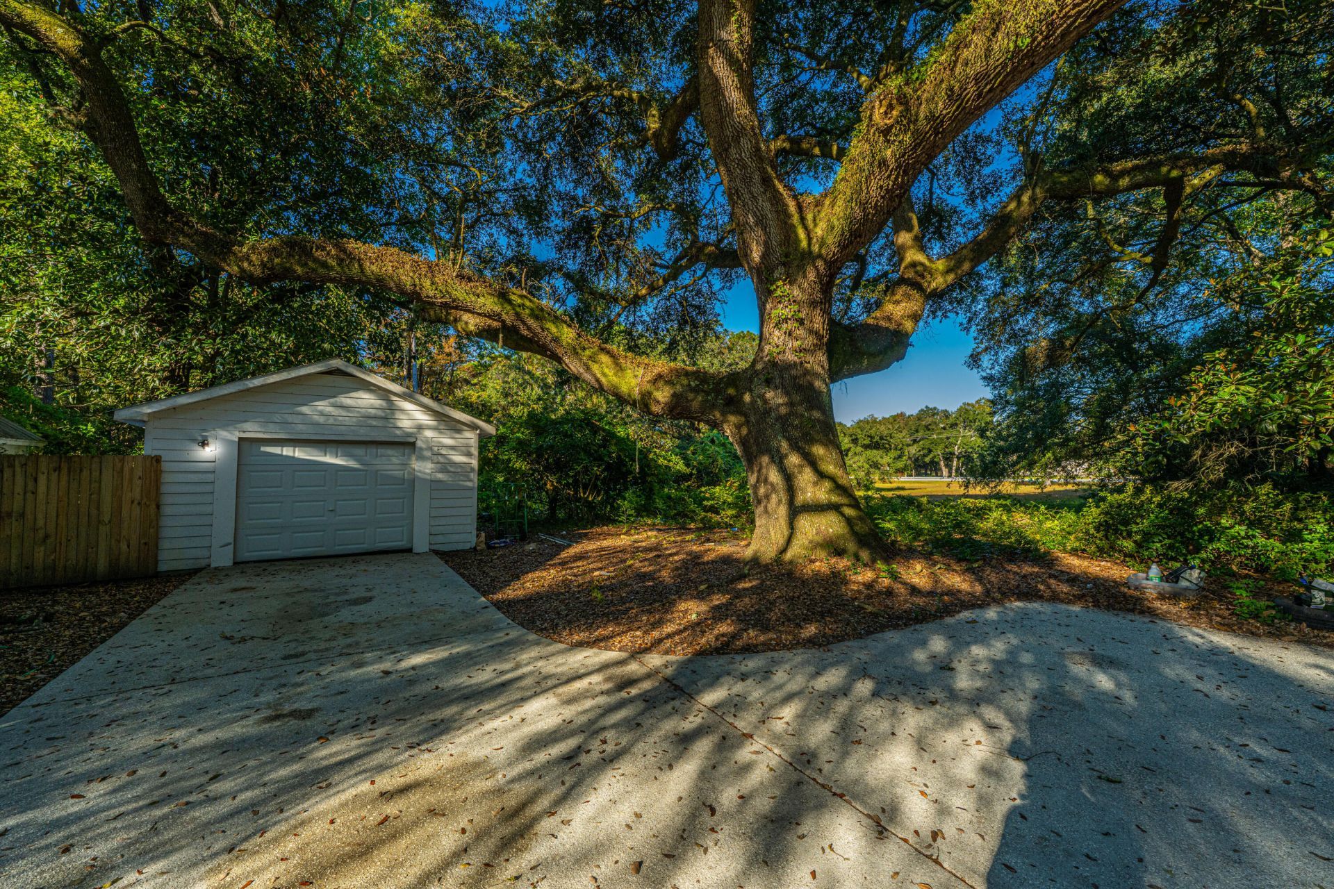 1063 S Pinckney Street Photo 4