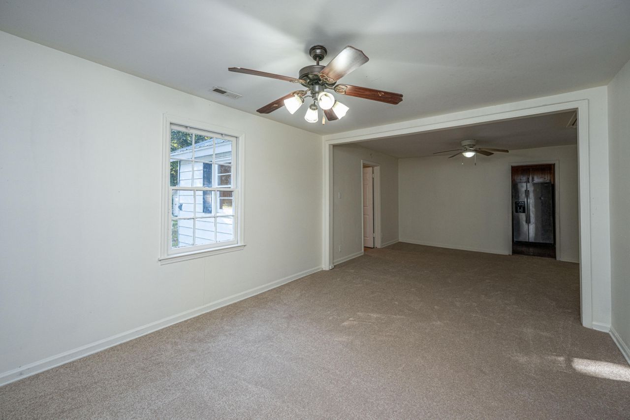 1063 S Pinckney Street Photo 8