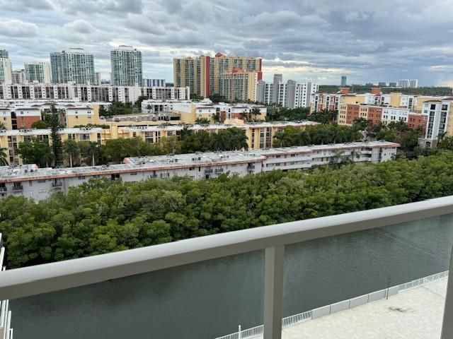 230 174th St, Unit 1416, Sunny Isles Beach, FL 33160 Photo