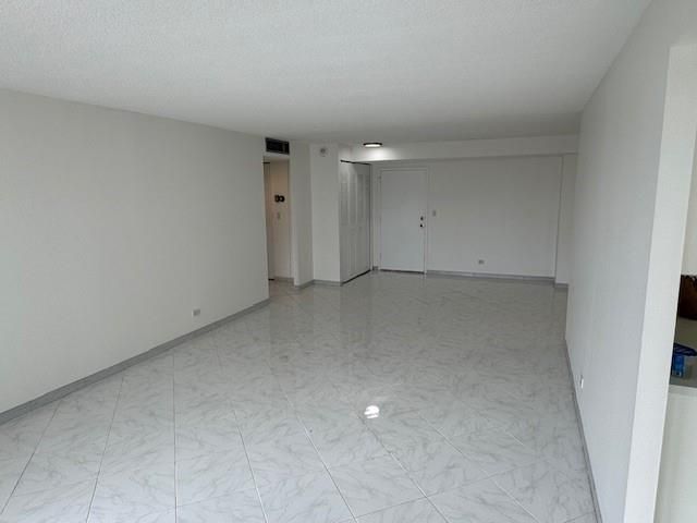 230 174th St, Unit 1416, Sunny Isles Beach, FL 33160 Photo