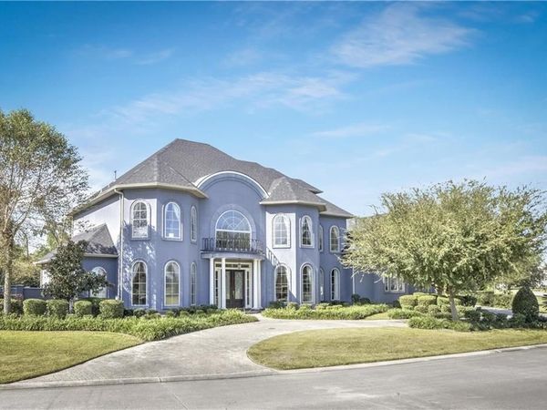 2 ISLAND CLUB Court, New Orleans, LA 70131