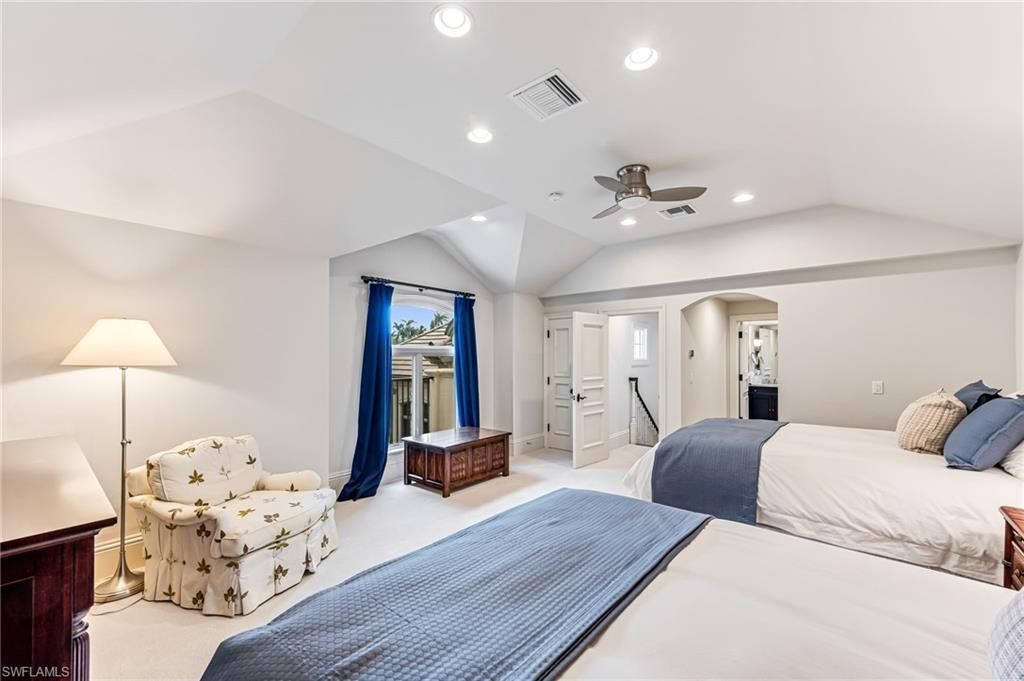 2560 W Half Moon Walk, Naples, FL 34102 Photo