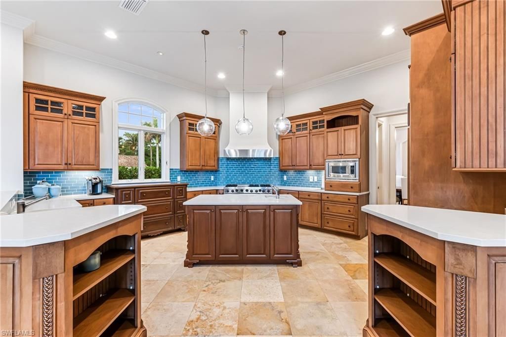 2560 W Half Moon Walk, Naples, FL 34102 Photo