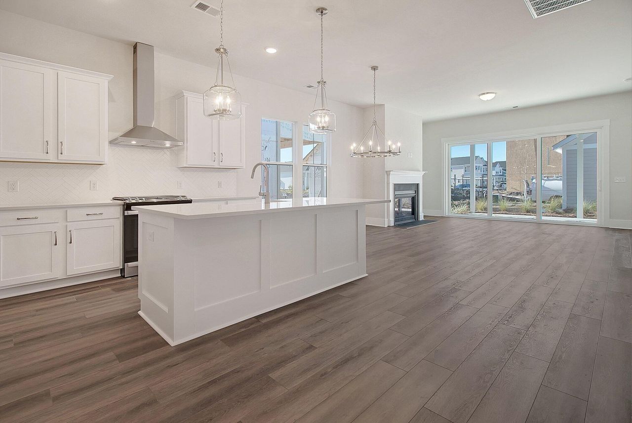 749 Blueway Avenue Photo 28