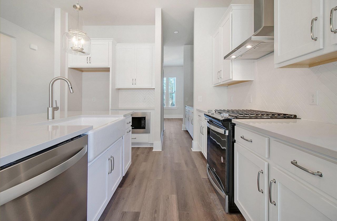 749 Blueway Avenue Photo 29