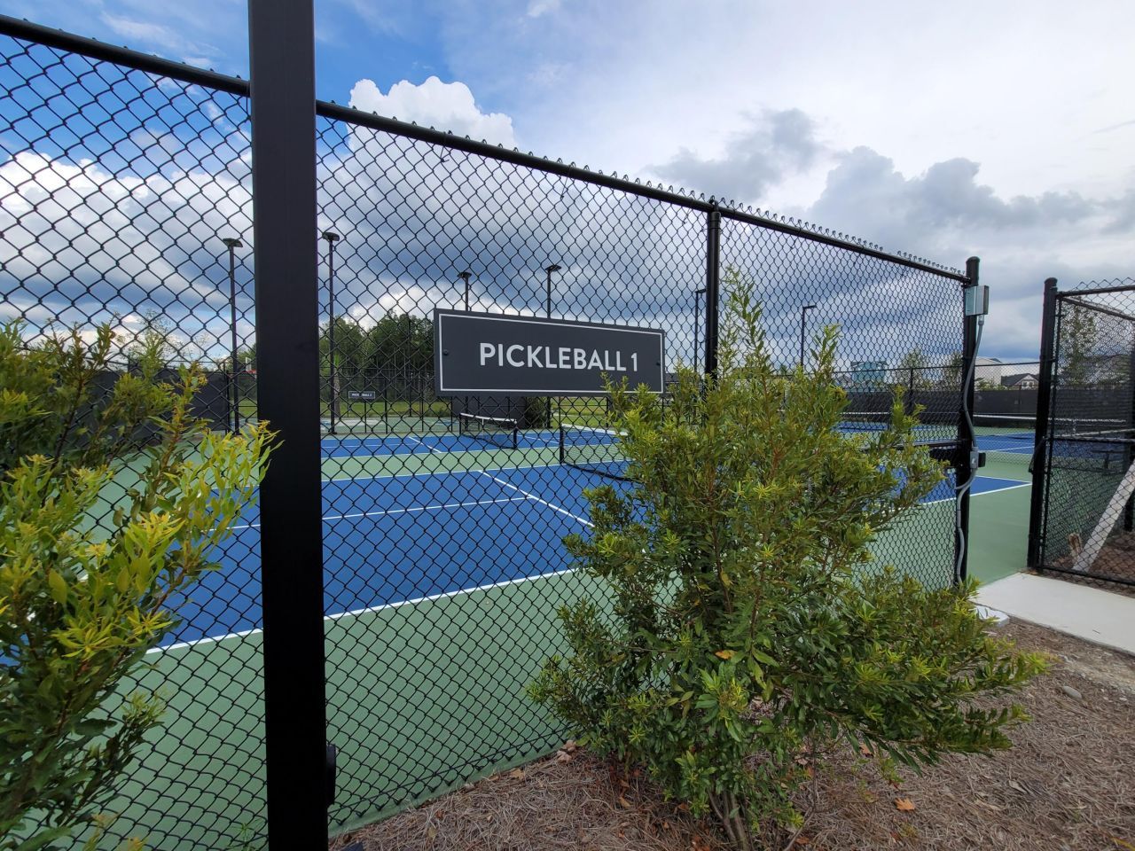 749 Blueway Avenue Photo 40