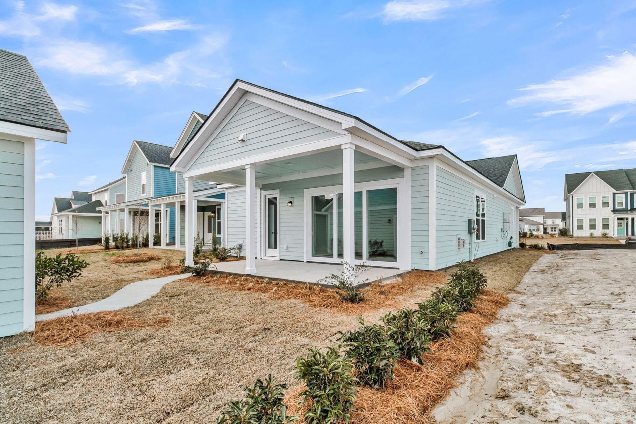 749 Blueway Avenue Photo 5