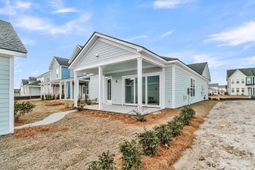 749 Blueway Avenue photo 4