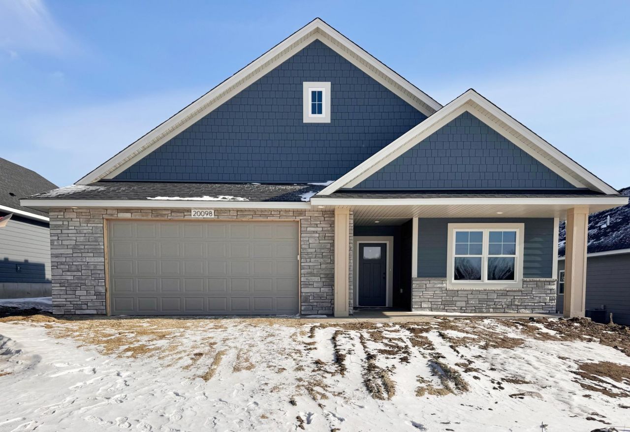 20098 Globe Drive, Lakeville, MN 55044 Main Photo