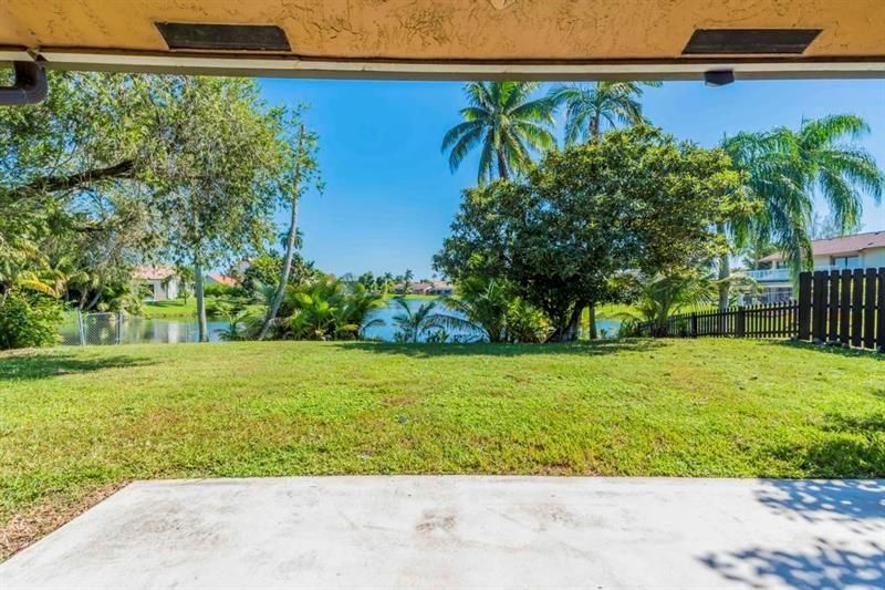 5720 W Waterford Drive, Davie, FL 33331 Photo