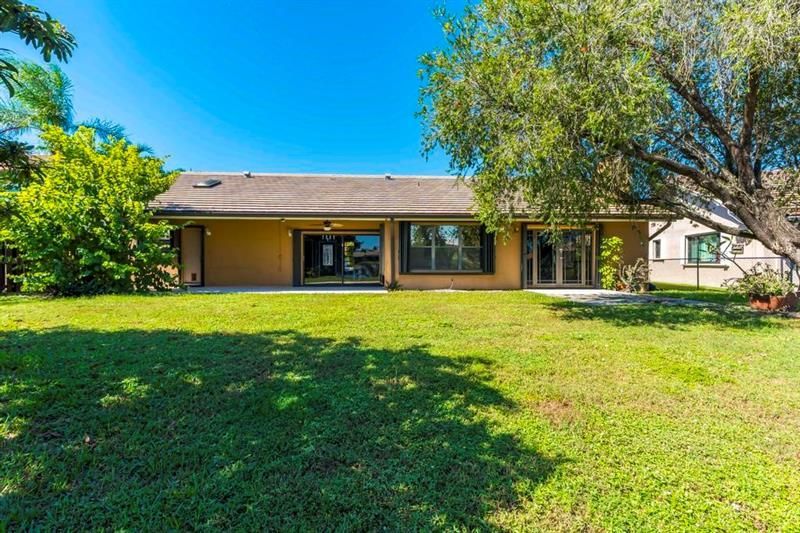 5720 W Waterford Drive, Davie, FL 33331 Photo