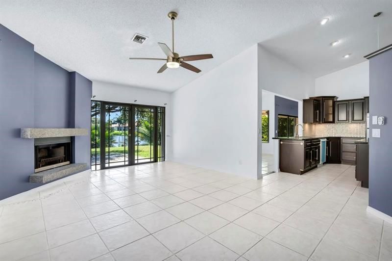 5720 W Waterford Drive, Davie, FL 33331 Photo