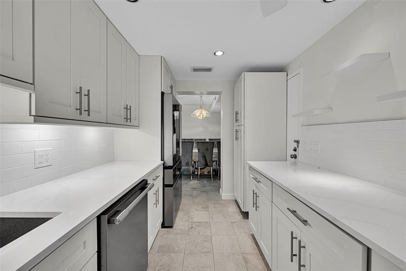 851 N Surf Rd, Unit 502, Hollywood, FL 33019 Photo