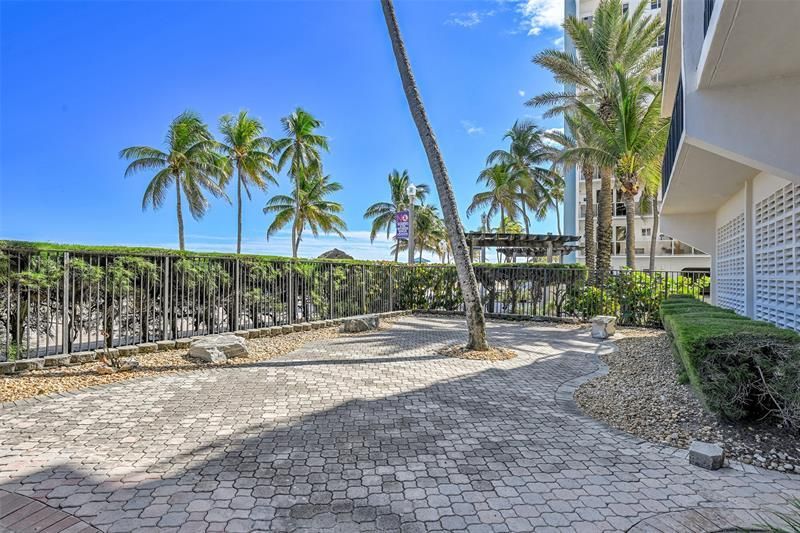 851 N Surf Rd, Unit 502, Hollywood, FL 33019 Photo