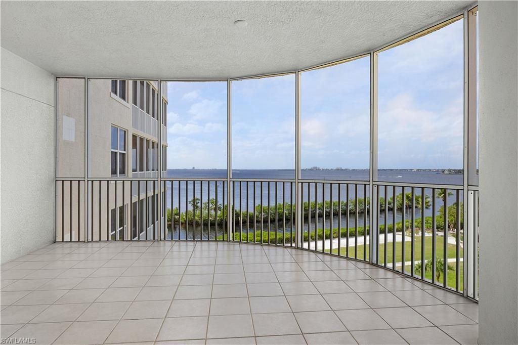 14250 Royal Harbour Ct, Unit 613, Fort Myers, FL 33908 Photo