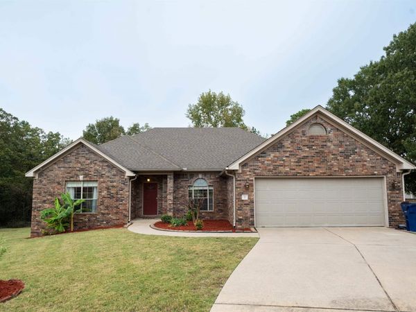 7 Glacier Cove, Maumelle, AR 72113