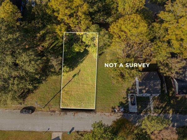 329 N Lindsey Street , Jackson, TN 38301