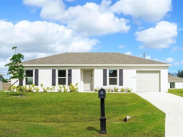 1229 SW San Antonio Ave, Port St Lucie, FL 34953