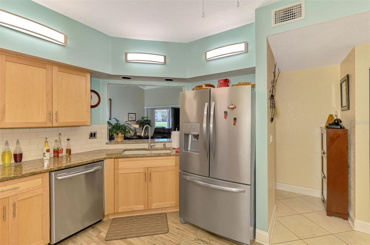 6546 Fairway Gardens Drive, Unit 6546, Bradenton, FL 34203 Photo
