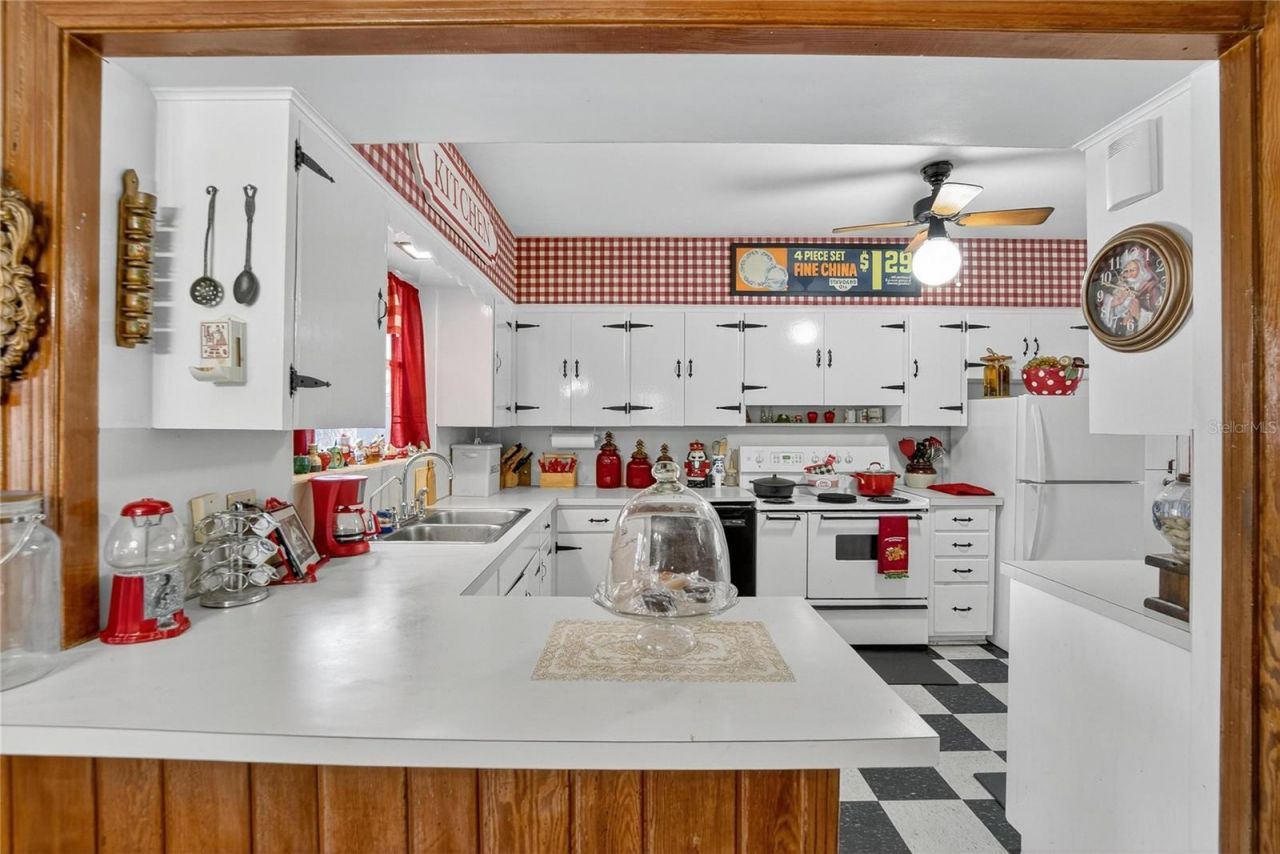 2203 Hidden Pond Road, Plant City, FL 33565 Photo