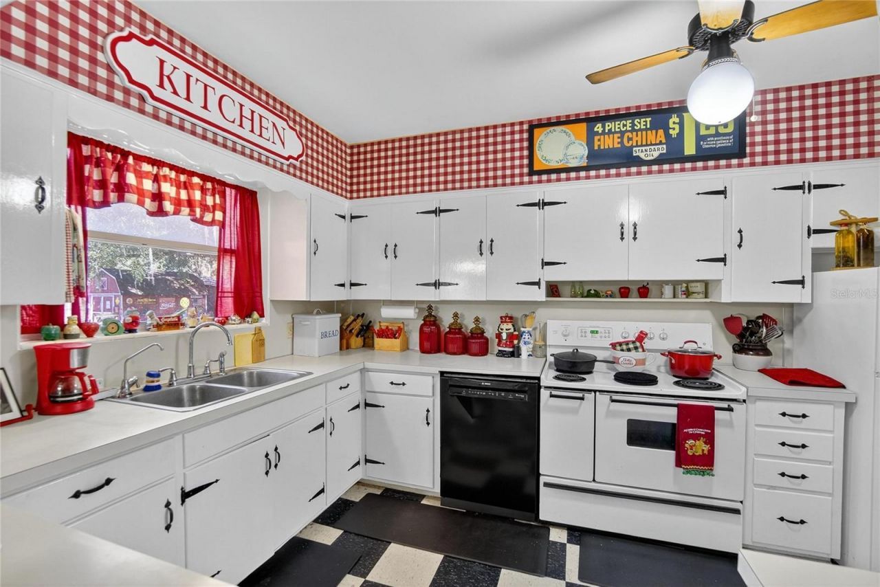 2203 Hidden Pond Road, Plant City, FL 33565 Photo