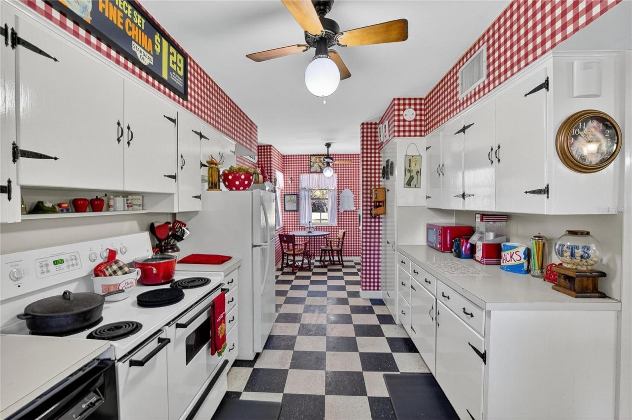 2203 Hidden Pond Road, Plant City, FL 33565 Photo
