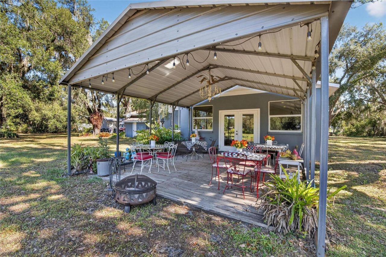 2203 Hidden Pond Road, Plant City, FL 33565 Photo