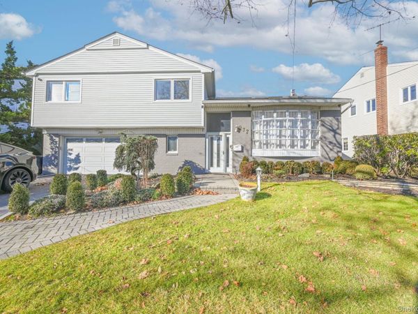 972 S End, Woodmere, NY 11598
