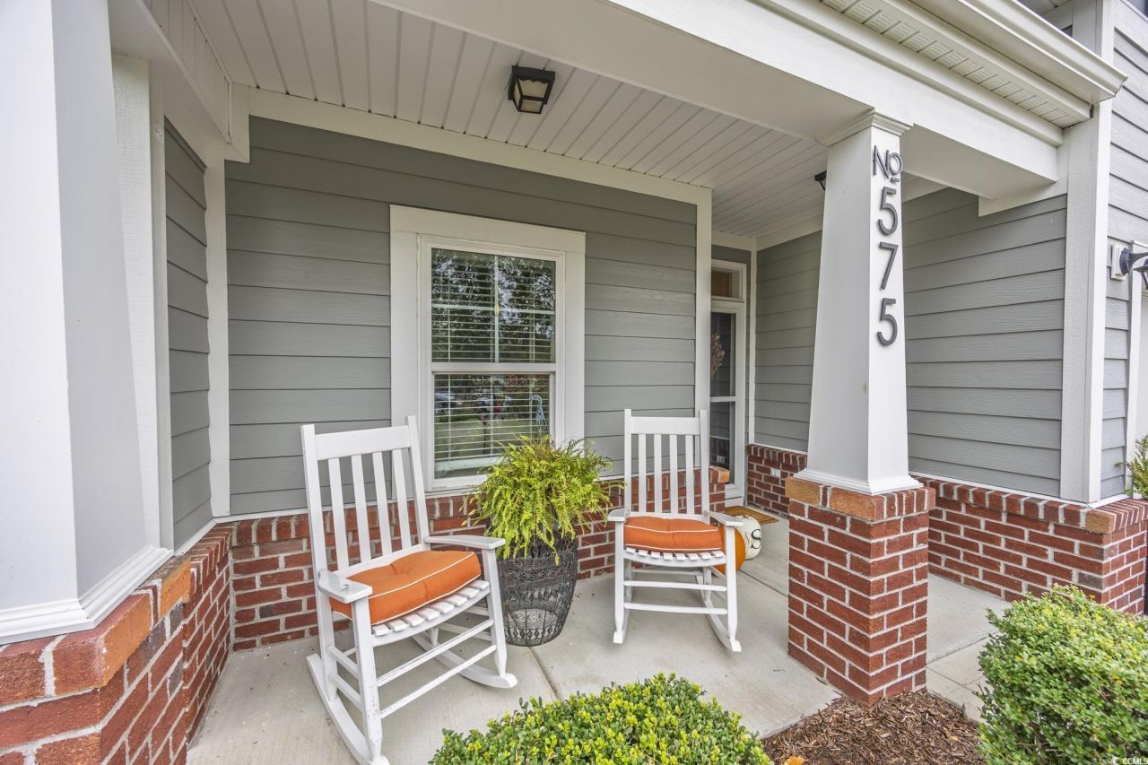 575 Shaftesbury Ln. Photo 2