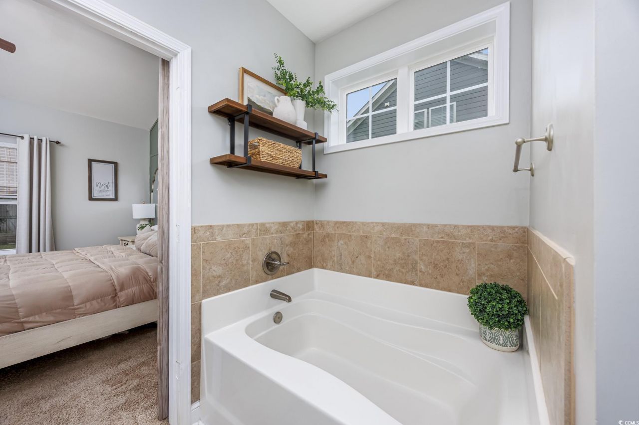 575 Shaftesbury Ln. Photo 25