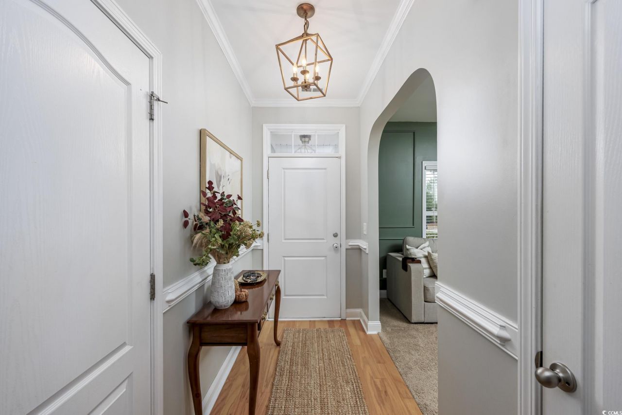 575 Shaftesbury Ln. Photo 3