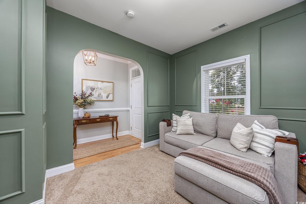 575 Shaftesbury Ln. Photo 5