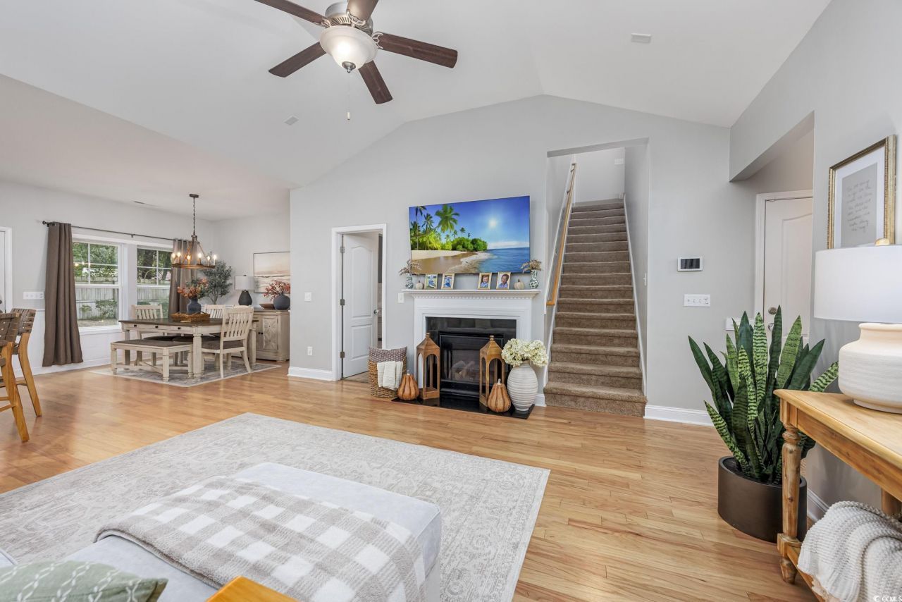 575 Shaftesbury Ln. Photo 9