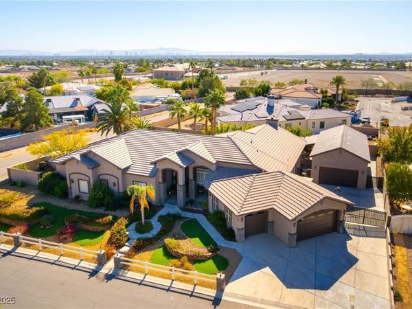 8925 SILENT BROOK Court, Las Vegas, NV 89149