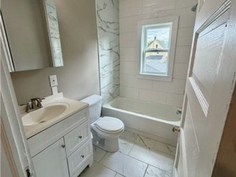 2049 West Boulevard, Cleveland, OH 44102 Photo 28