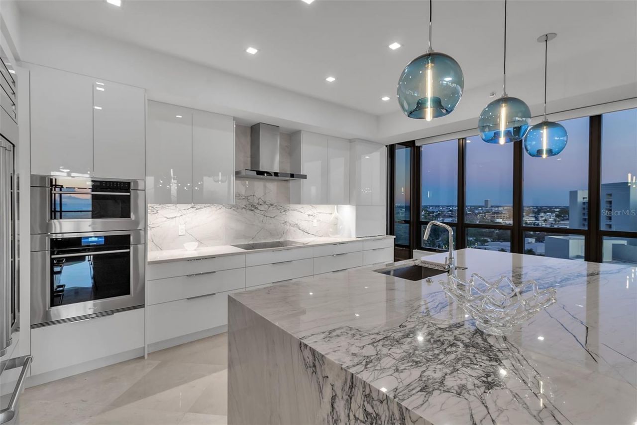 415 L Ambiance Drive, Unit A801, Longboat Key, FL 34228 Photo