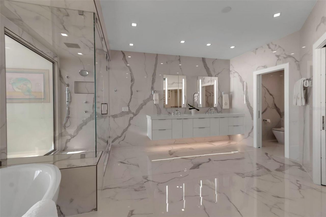 415 L Ambiance Drive, Unit A801, Longboat Key, FL 34228 Photo