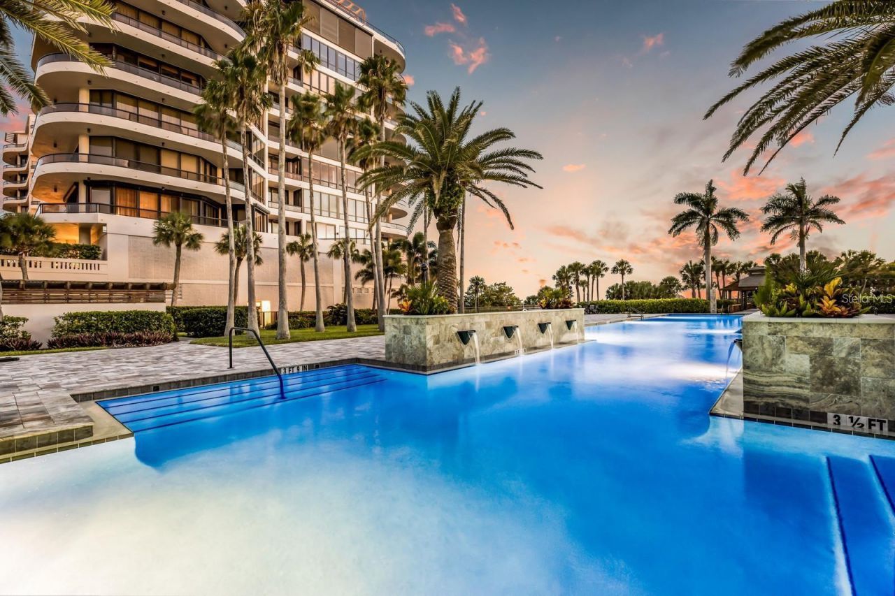 415 L Ambiance Drive, Unit A801, Longboat Key, FL 34228 Photo