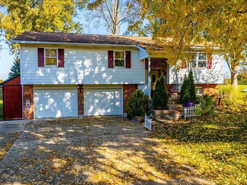 547 Lakengren Drive, Eaton, OH 45320 Photo 3