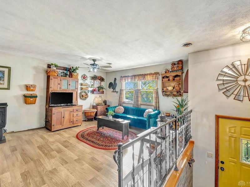 547 Lakengren Drive, Eaton, OH 45320 Photo 6