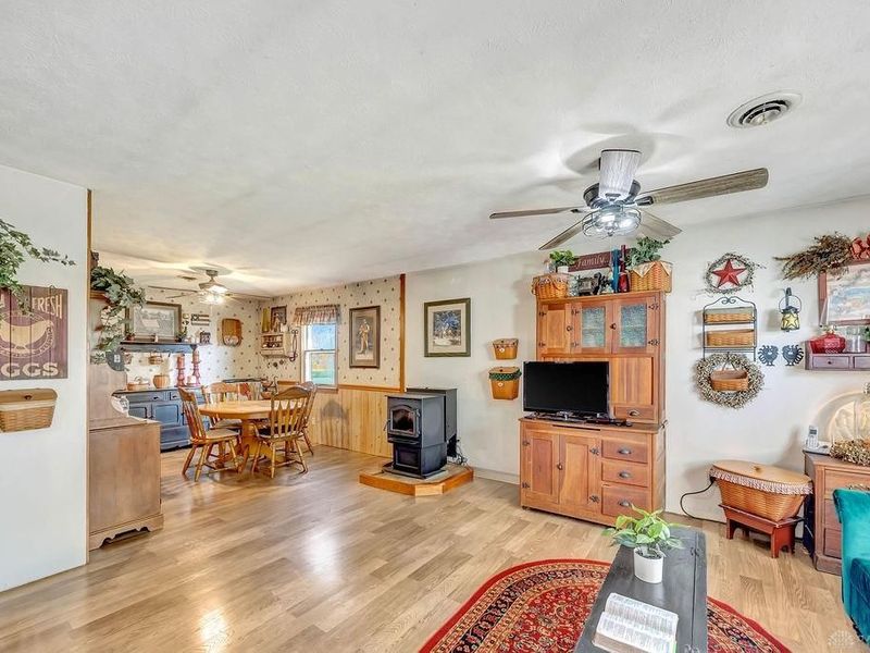 547 Lakengren Drive, Eaton, OH 45320 Photo 8