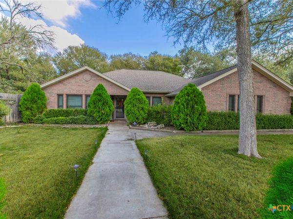 1601 Guess Drive, Salado, TX 76571