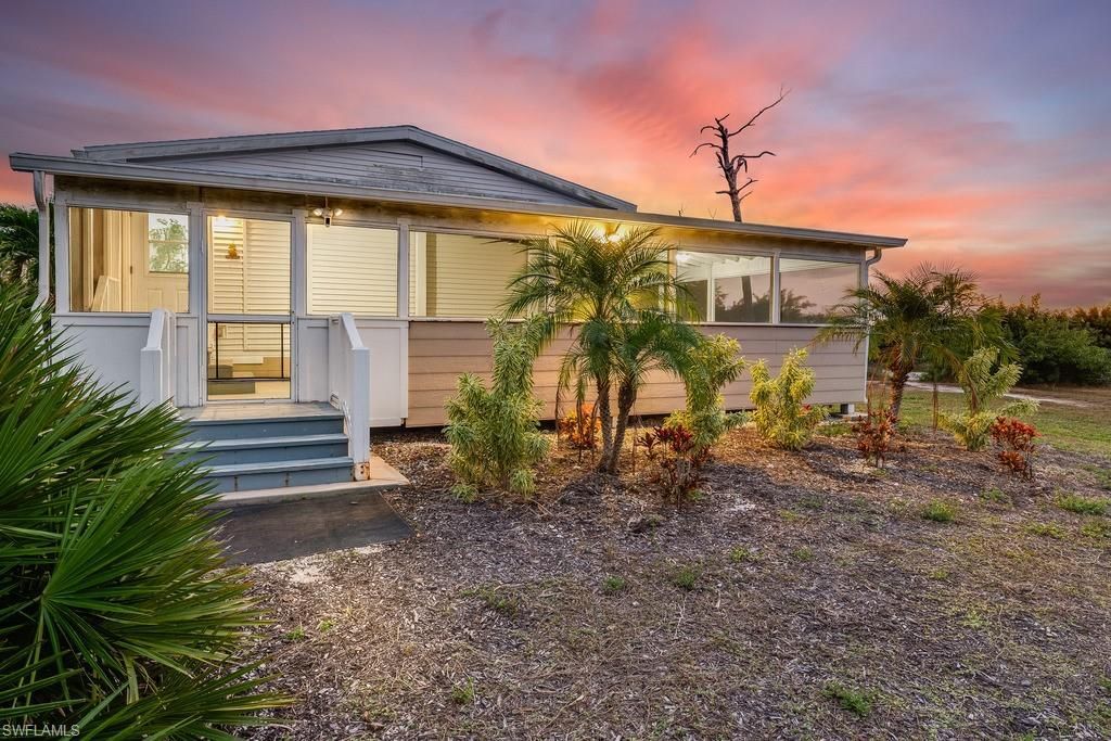 5209 Western Dr, Saint James City, FL 33956 Photo