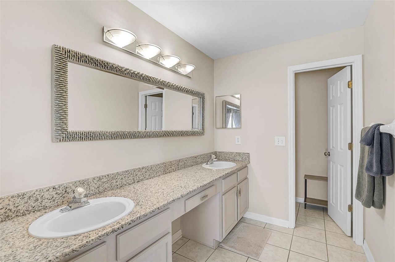 4640 Sanibel Way, Bradenton, FL 34203 Photo